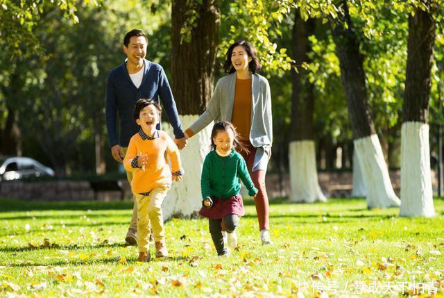 夫妻二人|中国首批“丁克”步入晚年,无子无孙的他们后悔了吗答案很现实