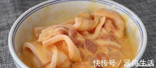 米粉|年夜饭五花肉好吃做法,淋2个鸡蛋,老做法教你,吃一次就忘不了