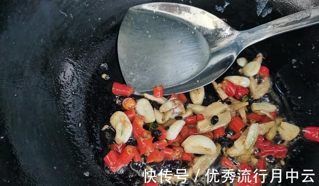一块豆腐，两道菜，10元左右，小老百姓的小日子，就这么造！