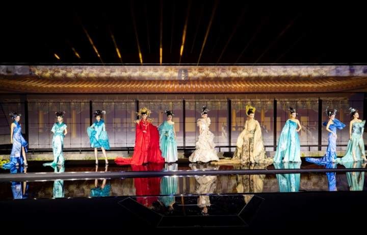 区文#当传统文化遇上现代美妆 这场艺术大秀为上城宋韵添彩