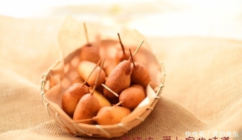 热狗|宝宝多大可以吃油炸食品?快手油炸小零食,有没有推荐?