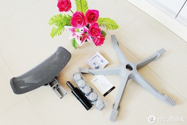 扶手|网易严选悬挂腰靠多功能人体工学转椅体验：让你轻松享受业余生活