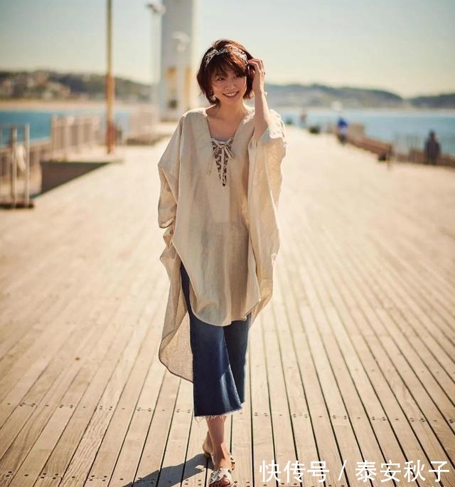 针织衫|谁说“大妈辈”就不能美了?看48岁的她:穿搭又美又嫩,太时髦!