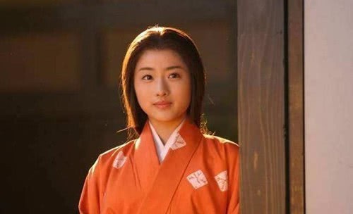 亚洲|她是亚洲第一位女皇，比武则天早98年登基，嫁异母哥哥，至今被称赞