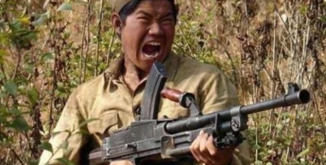 投降|打仗时为何不能假装投降，然后掏出枪扫射？说出来你肯定不相信