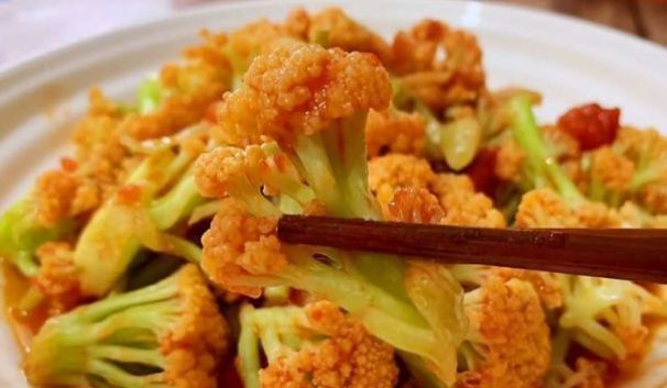 花菜|给饭桌上多加一道蔬菜,美白护肤,清肠排毒能减肥,吃多也不会胖