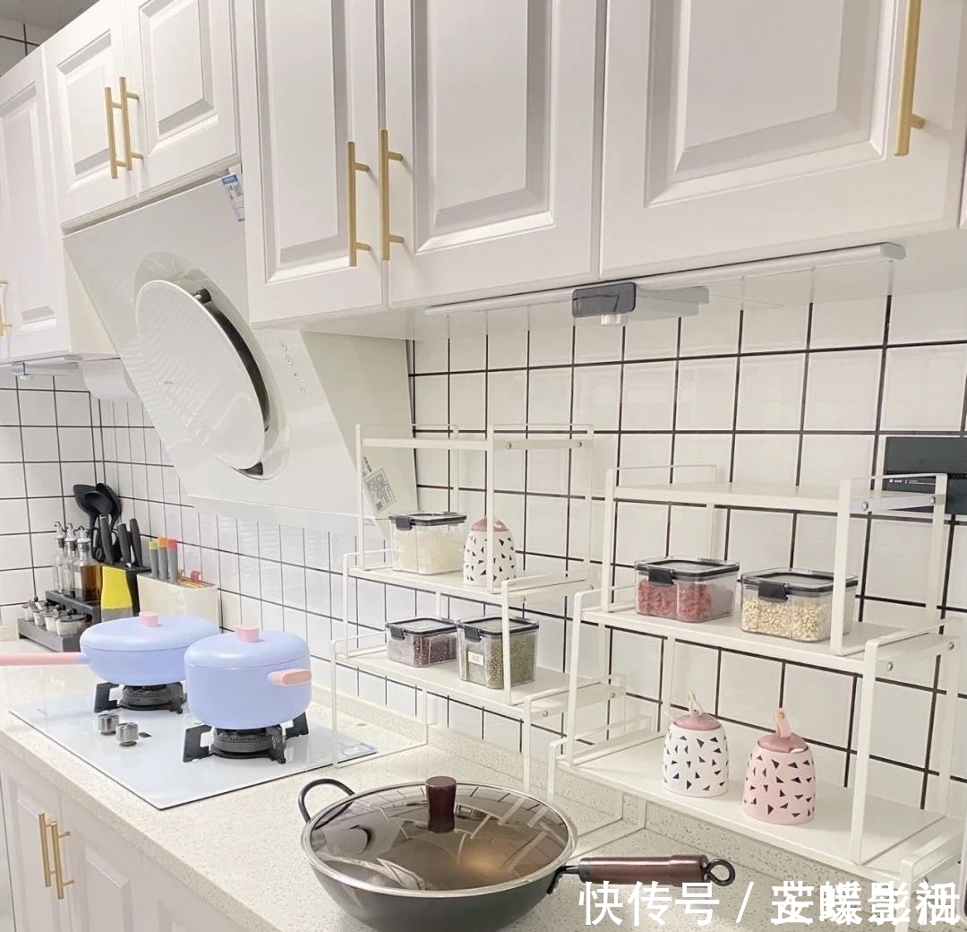 台面|女主128㎡新居,色彩碰撞带来的新颖浪漫体验,引得上万网友收藏