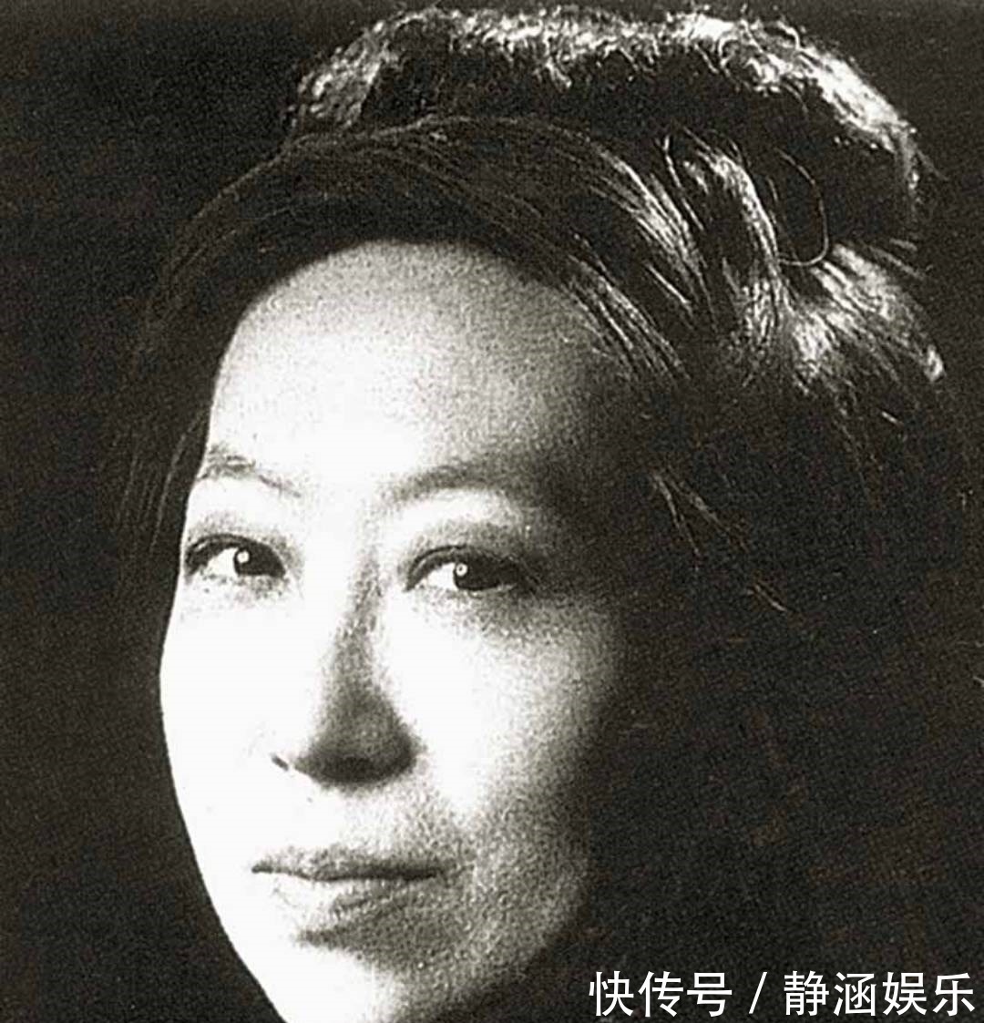 美国$1955年,35岁的张爱玲在美国遇到落魄的胡适,看到了自己后半生