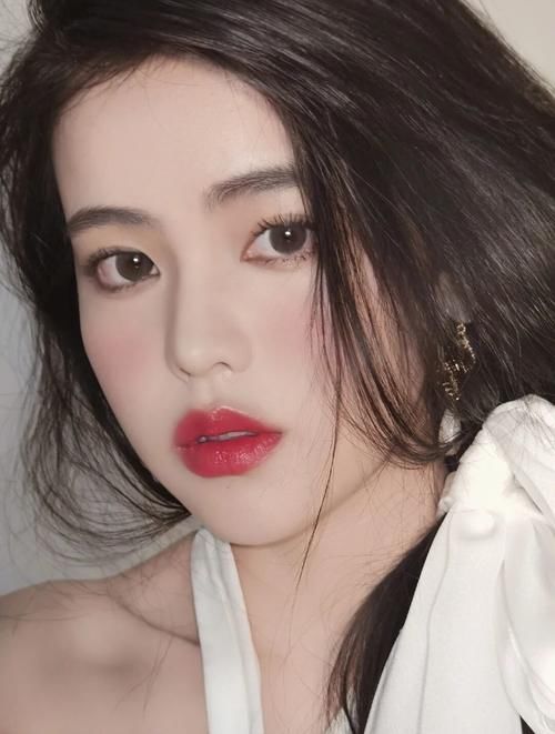 中国制造也很潮，春日必备国货绝美口红，清新自然显高级