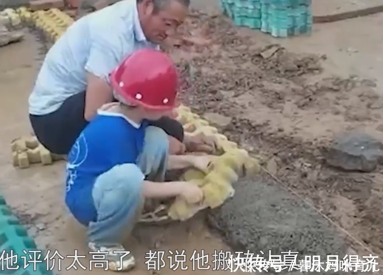 生活环境|孩子厌学被妈妈送到工地，不料弄巧成拙，工友：娃太懂搬砖了