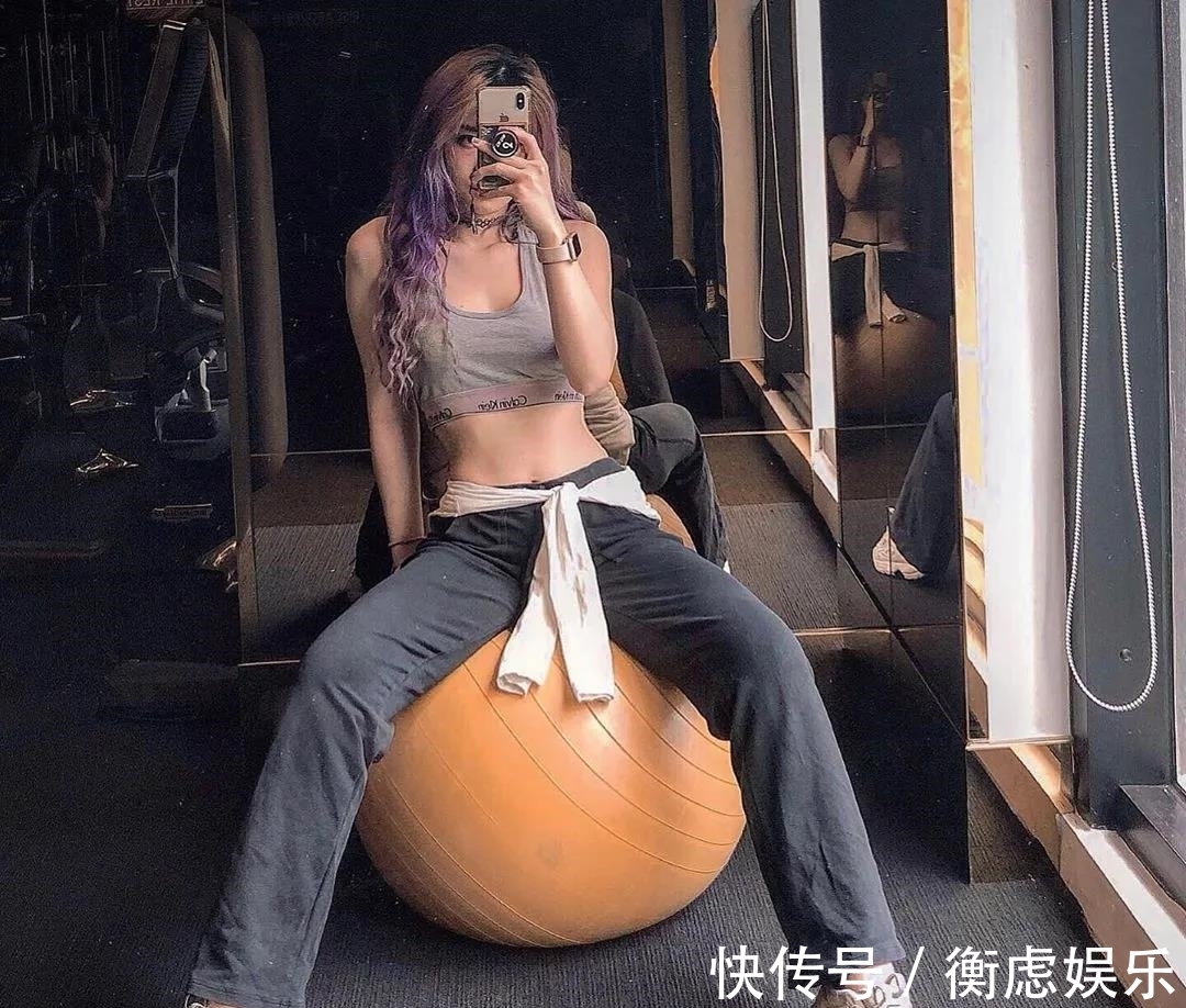 逆袭|“肥宅妹”健身逆袭成功,沙漏身材如何练出?