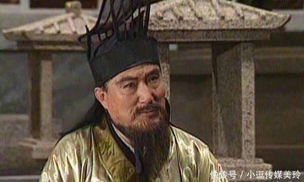 面目|刘备用一成语指责曹操,透露了一桩往事,虚伪面目暴露无遗