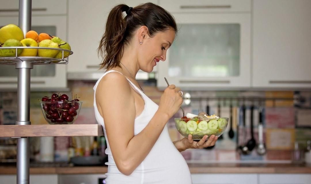 营养物质|孕期，这三种水果即使再贵，孕妈也别不舍得吃，都是为了宝宝好