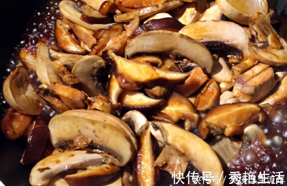 香菇|3样素菜一起炒，不放肉也很鲜美，简单营养鲜味足，大人小孩都爱