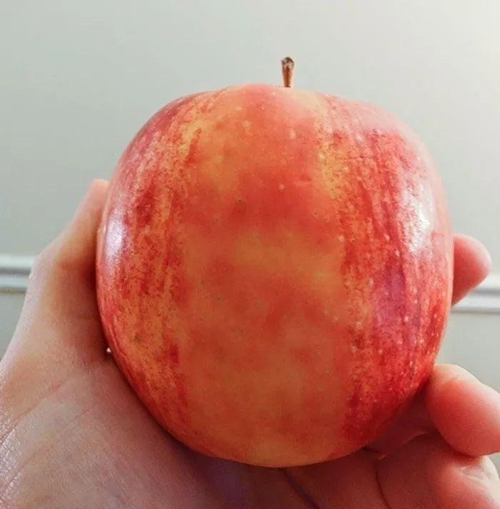 笑脸&一组让人以为是PS出来的真实场景,天上的笑脸表情是谁发出来的?