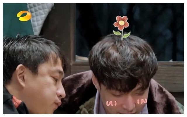 张艺兴是来抢黄磊饭碗的？做饭专业，和节目组斗智斗勇稳占上风