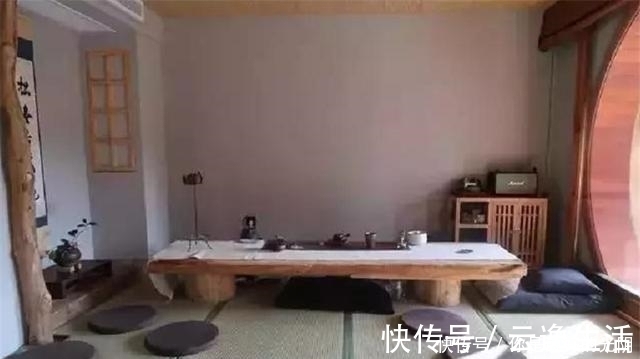 长方形|70后大叔用6年时间，建造400㎡院子，为追求原始房顶铺茅草