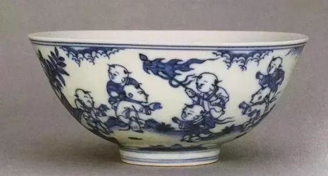 苏富比$成化瓷器被誉为稀世珍品,它究竟有何魅力