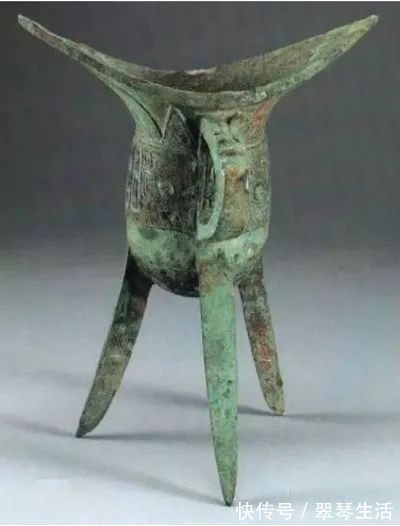 商朝@端起是酒杯,放下是“觯斝盉觚彝卣角爵觥罍”