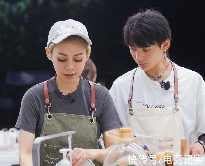 节目|《中餐厅》下期预告，赵丽颖帮黄晓明干活，丁真被迫与姐姐们聊天