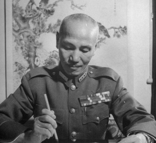 陈赓|手下两个师被桂系包围,陈赓却说:我知道白崇禧怎么打,他输定了