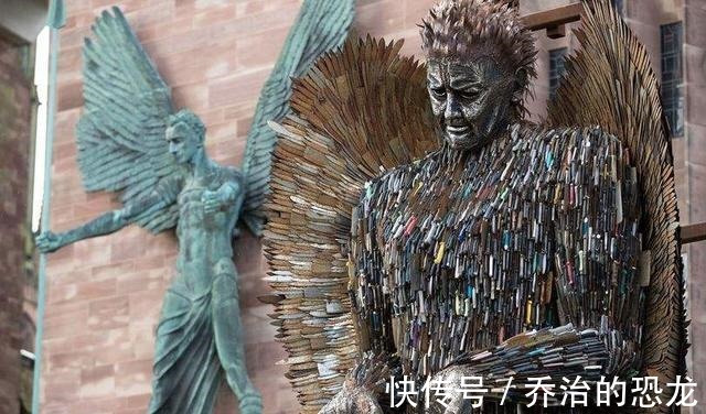 伦敦|伦敦市区最著名的天使雕像由10万把刀制成,每一把刀都意义非凡!