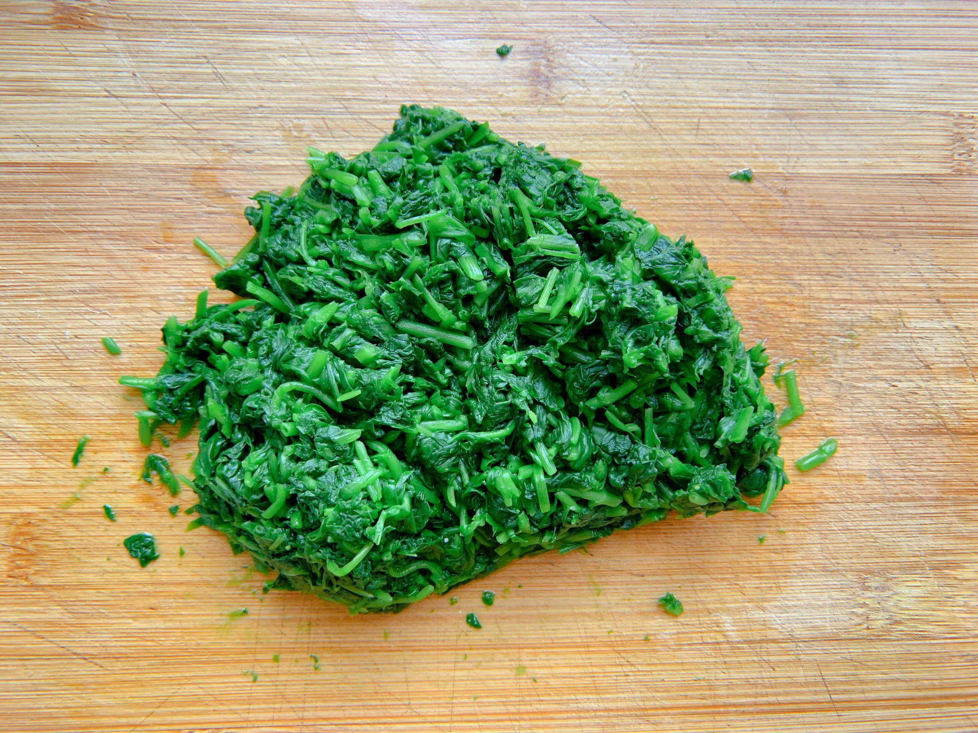 农村地里常见的一种野菜，新鲜翠绿，和鸡蛋炒一炒，营养又美味！