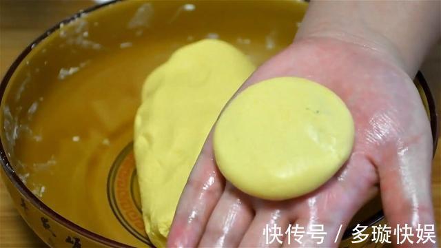 馅料|南瓜饼里加点豆沙，口感丰富，香甜又软糯，做法简单零难度