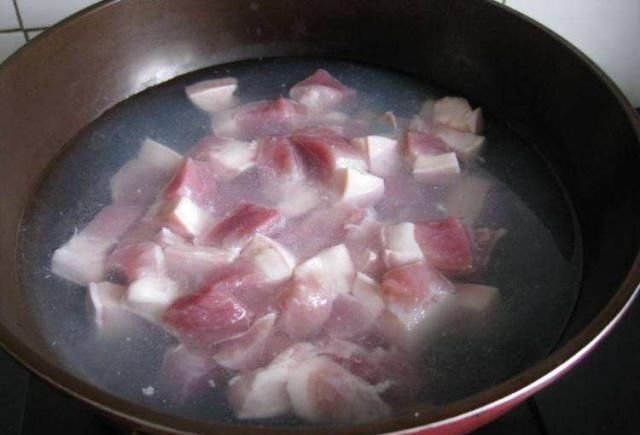 不管炖什么肉,过程中万万多加一点“它”,肉质香嫩又入味