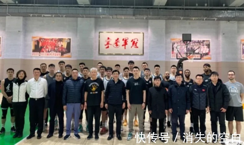辽宁男篮|辽宁男篮正式开练 韩德君伤愈归队备战CBA总冠军