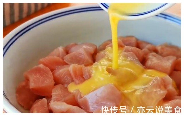 鸡胸肉不炒不炖，出锅比红烧肉还香，这样做百吃不厌，收藏了！