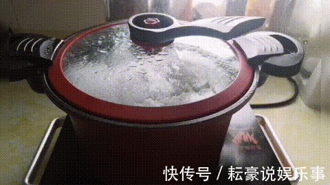家庭|盐水鸭的家庭做法，方法简单耗时短，咸香可口肉质嫩，不比买的差