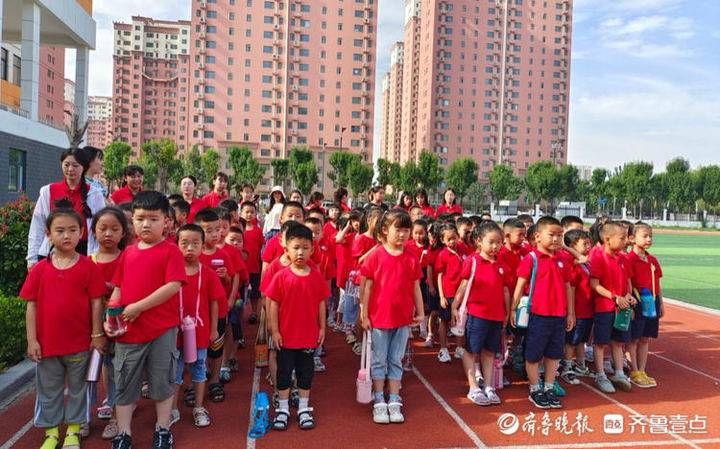 升旗仪式|助力幼小衔接，高新区深圳路实验幼儿园举办小学体验活动