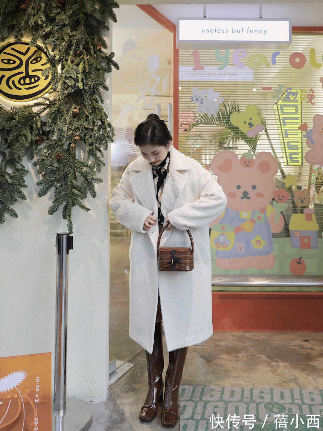 羽绒服 今年流行“翻领大衣”,比西装保暖比羽绒服显瘦,出街赚足回头率