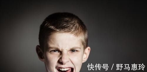 小男孩|男童目睹家长两次虐猫,从极力阻止到助纣为虐,短时间内性情大变