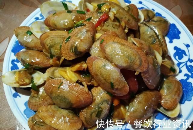 老公大学同学聚会,我做10道菜招待,同学：土豪,全是硬菜