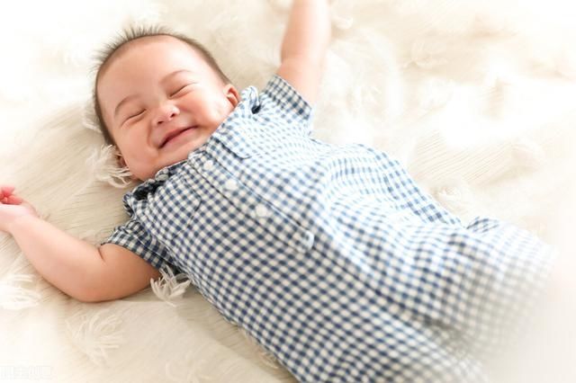 大脑|识别婴儿大脑发展，从“睡眠”就能看出，你家宝宝发育到哪步了？