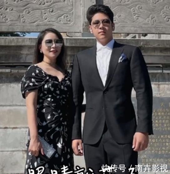 爸爸去哪儿|还记得《爸爸去哪儿》的石头吗?近照令人意外,14岁身高已超180