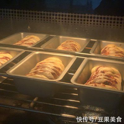 告诉你3个诀窍,在家也能做出豆沙面包卷卷