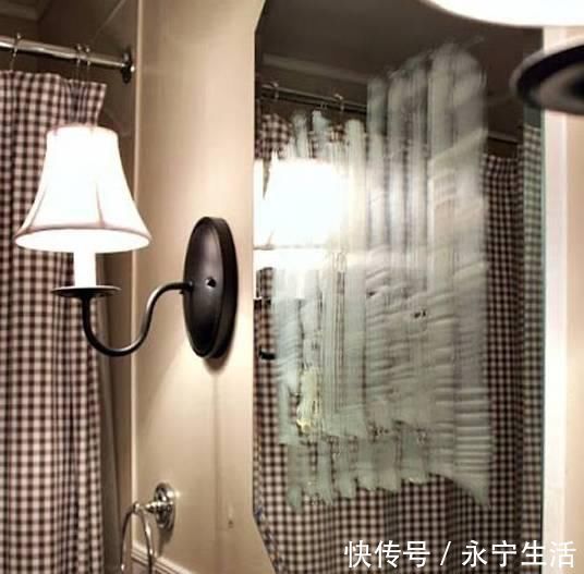 洗完澡镜子总是雾雾的怎么办?教你一招,超实用!