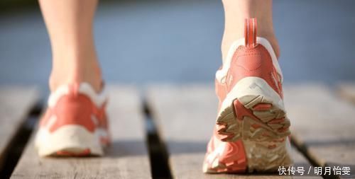 减脂|走路也是一项有效燃脂运动，每天走1万步，2个月瘦12斤以上