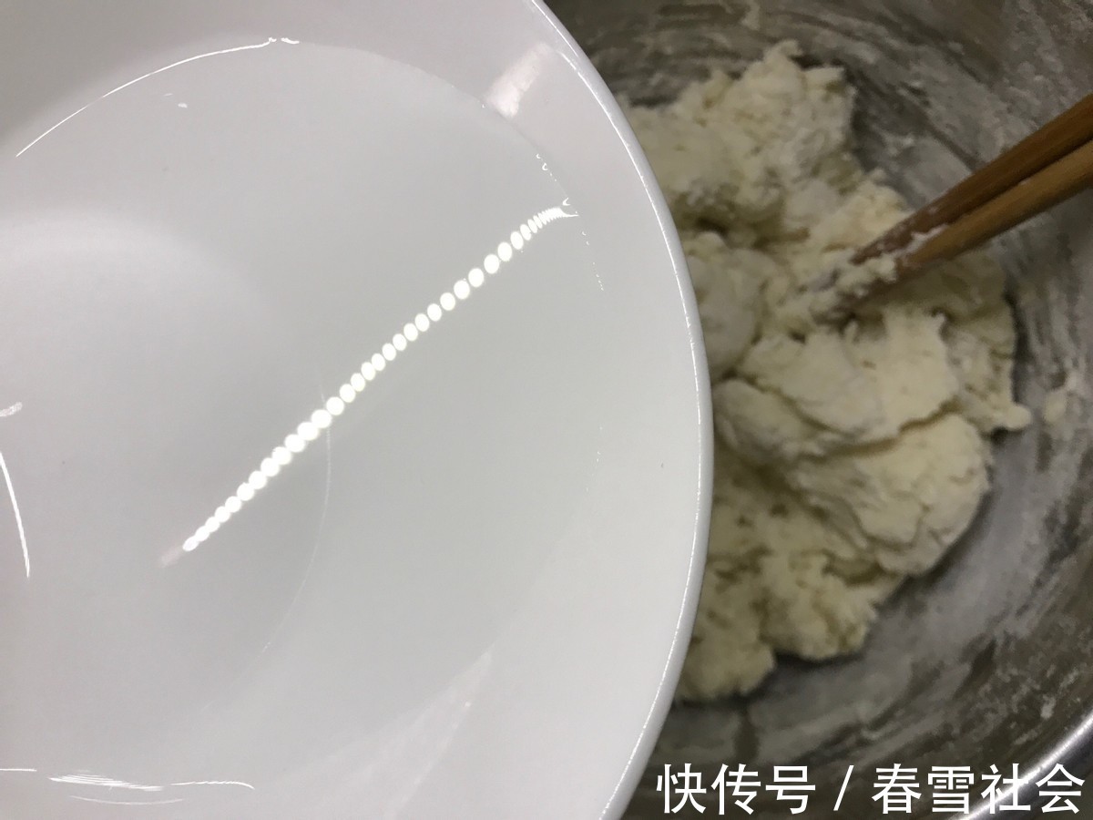烫面葱油饼|在家制作好吃美味的葱油饼,香气四溢,健康又有营养