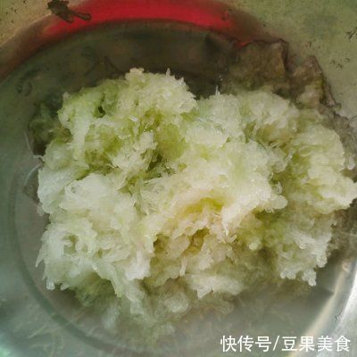 冬瓜裙带菜饺子|学会鲜掉眉毛的猪肉冬瓜裙带菜饺子,早餐不用愁