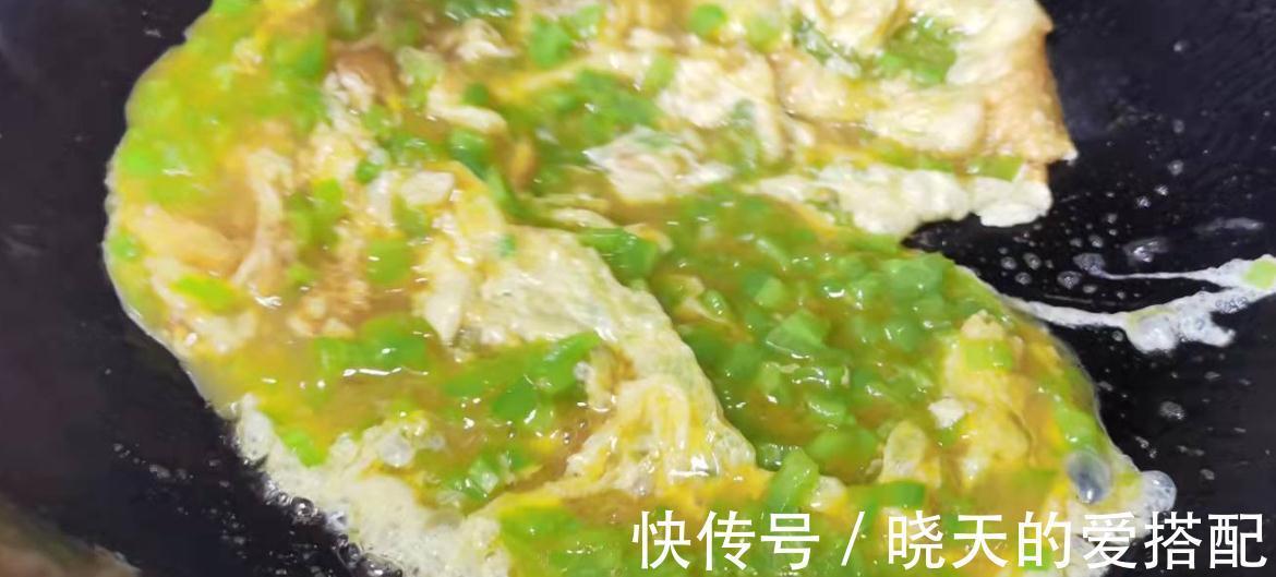 搅拌均匀|苦瓜煎蛋不苦,还清脆爽口,这是需要一些小技巧的,收藏哦