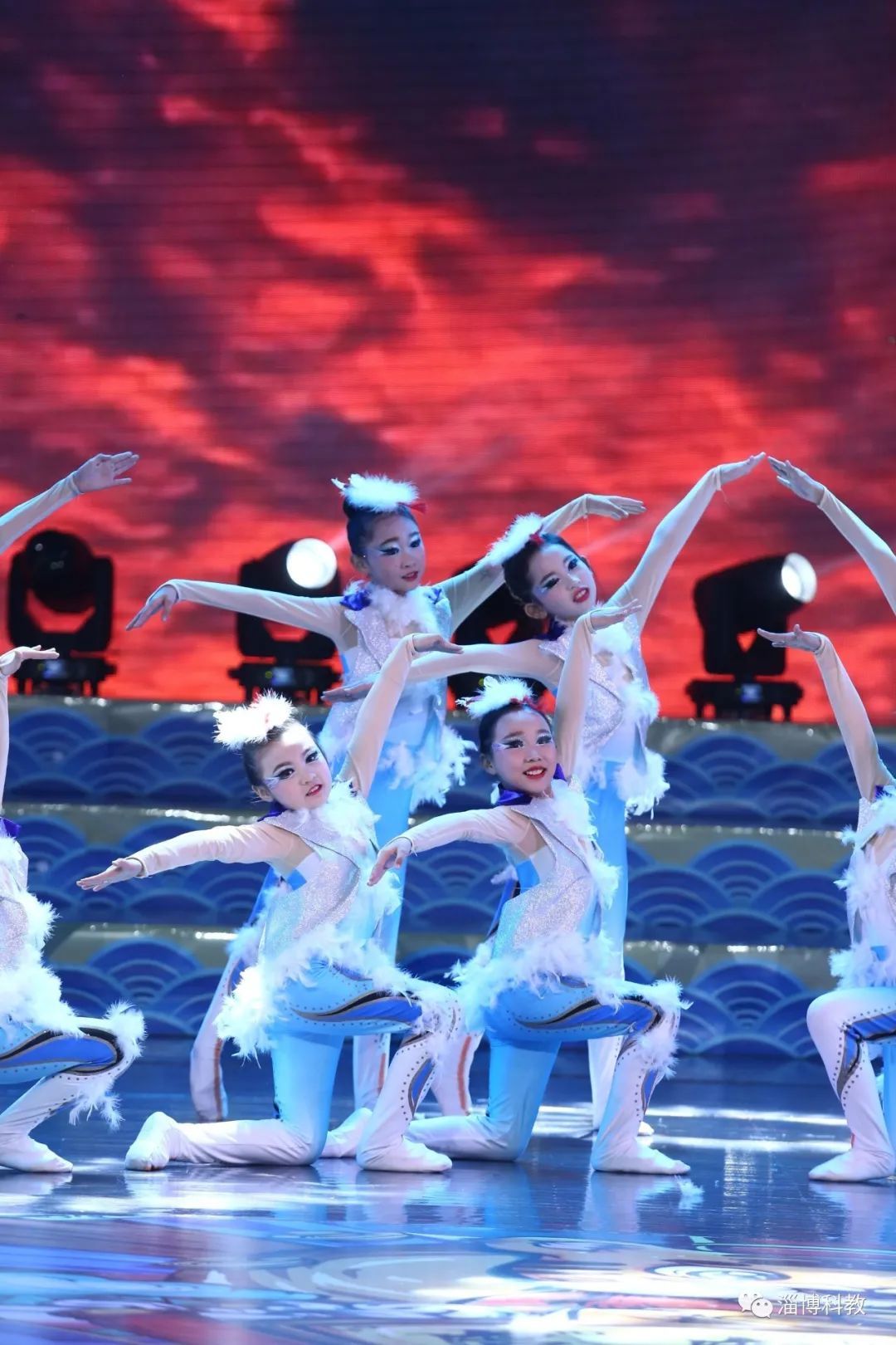 大幕拉開！2022跨年盛典開啟錄制！一起為孩子們加油！