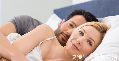 好处会|不管男女,每晚睡前用风油精涂抹肚脐,第2天好处会不请自来