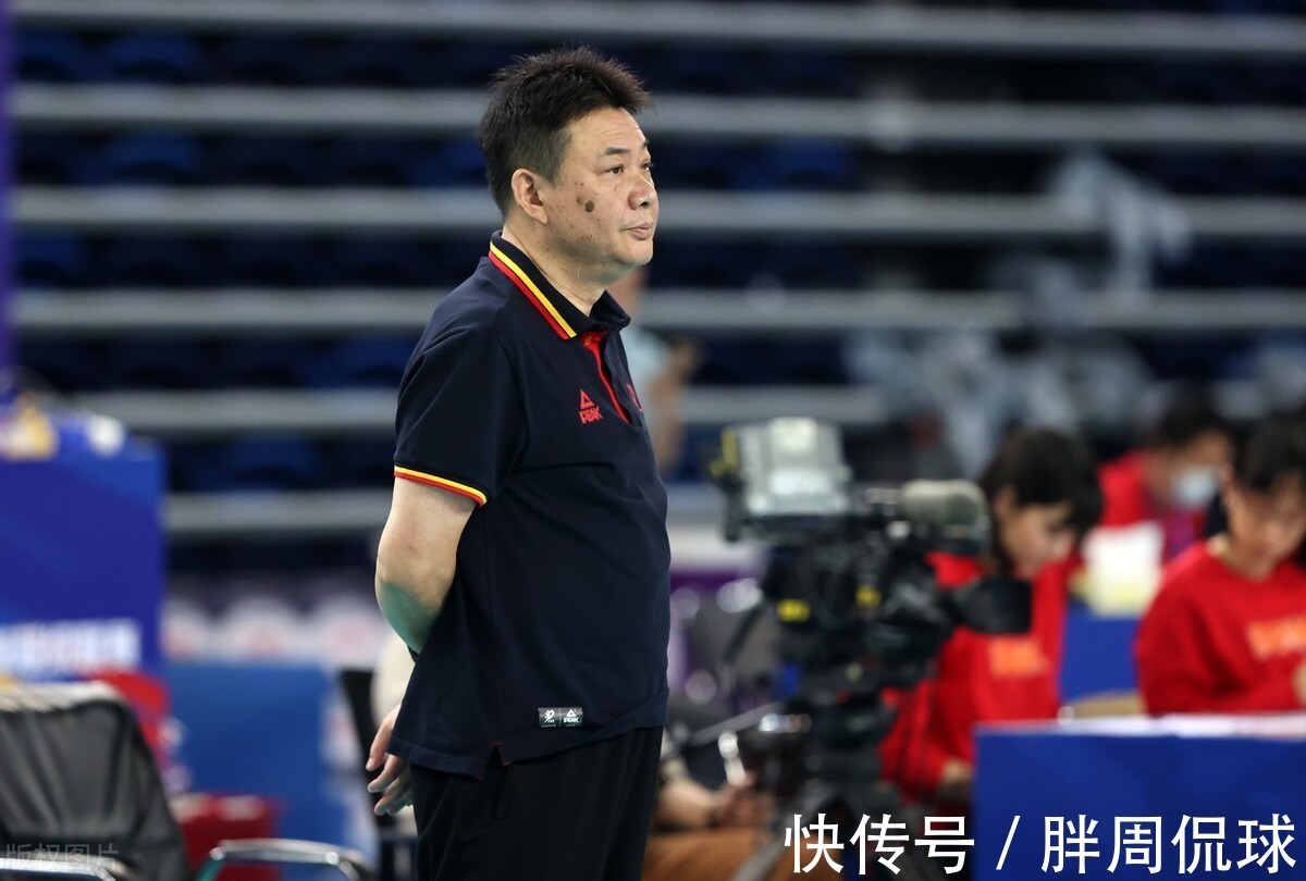 奥运|国际排联发布国家联赛海报,中国女排核心C位出镜,并非朱婷张常宁