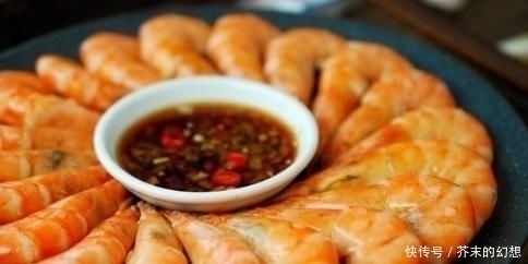 白灼虾|水煮白灼虾，直接丢锅里煮是大错特错少了这1步，虾肉又老又腥