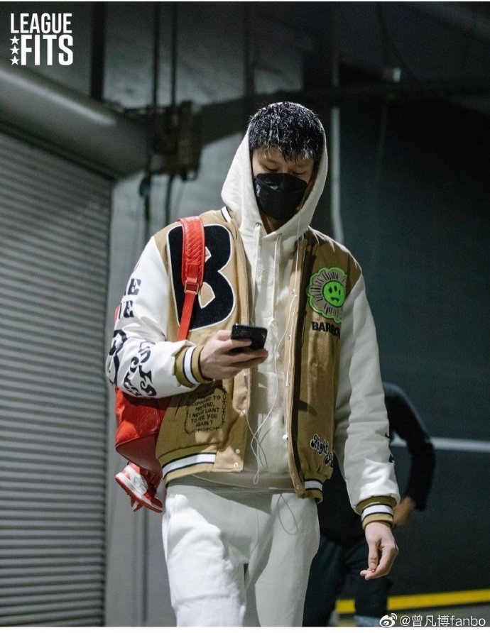 曾凡博晒帅照：这是我的故事