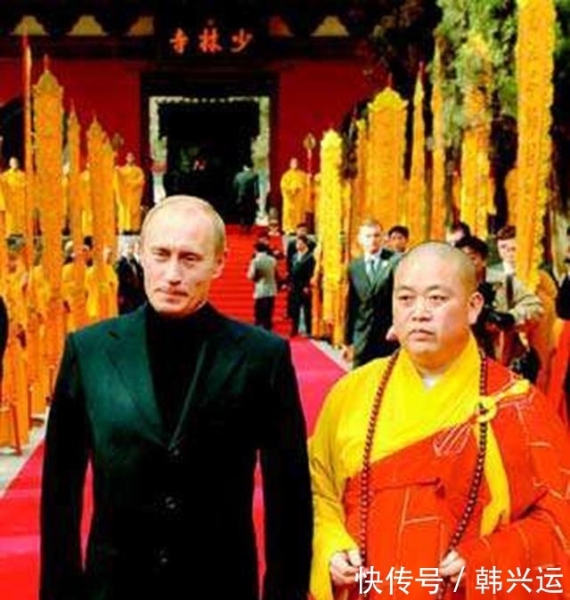 价值|释永信的袈裟多贵重?18K 纯金做配钩,上好翡翠造玉环,估价16万